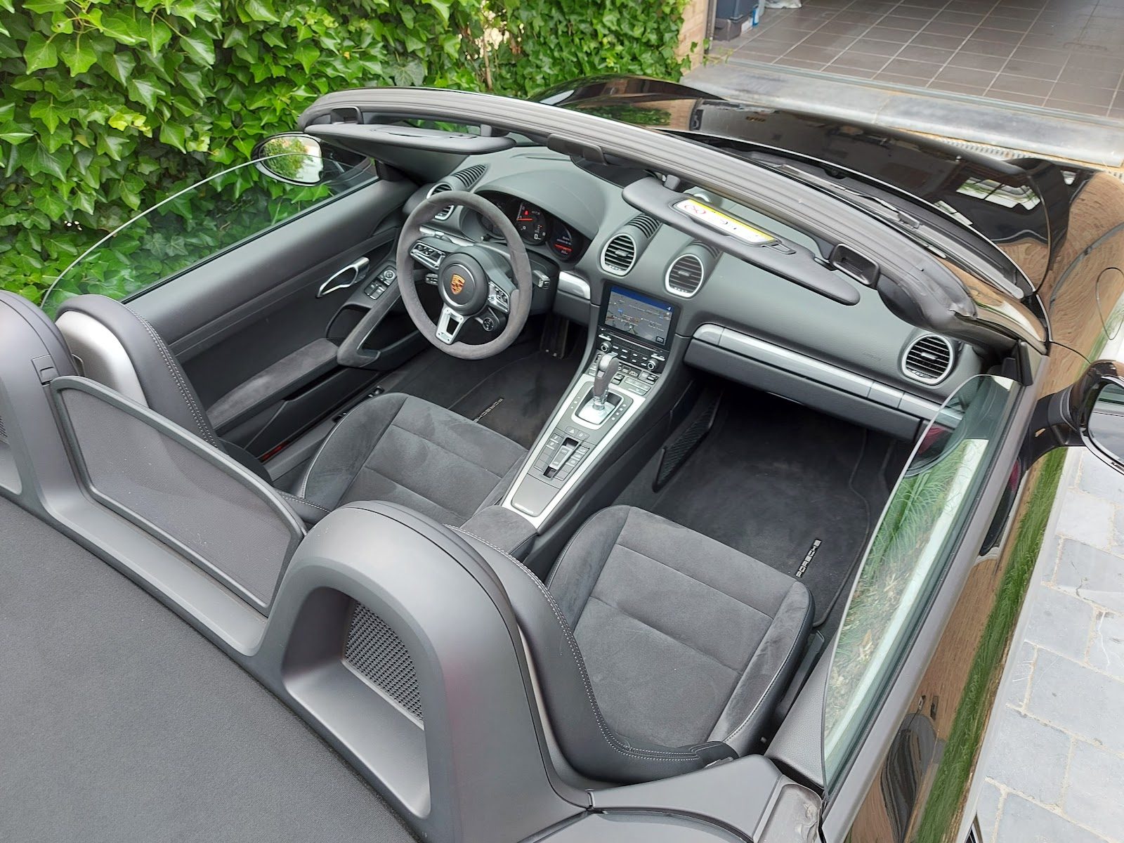 LG Cars